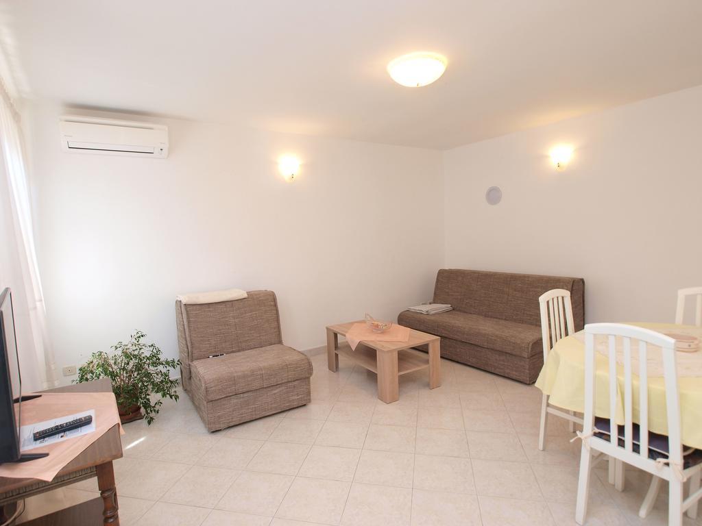 Apartments Milan 1457 罗维尼 外观 照片