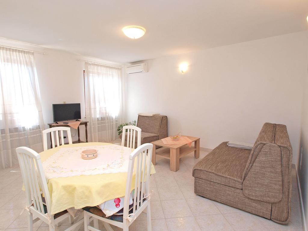 Apartments Milan 1457 罗维尼 外观 照片