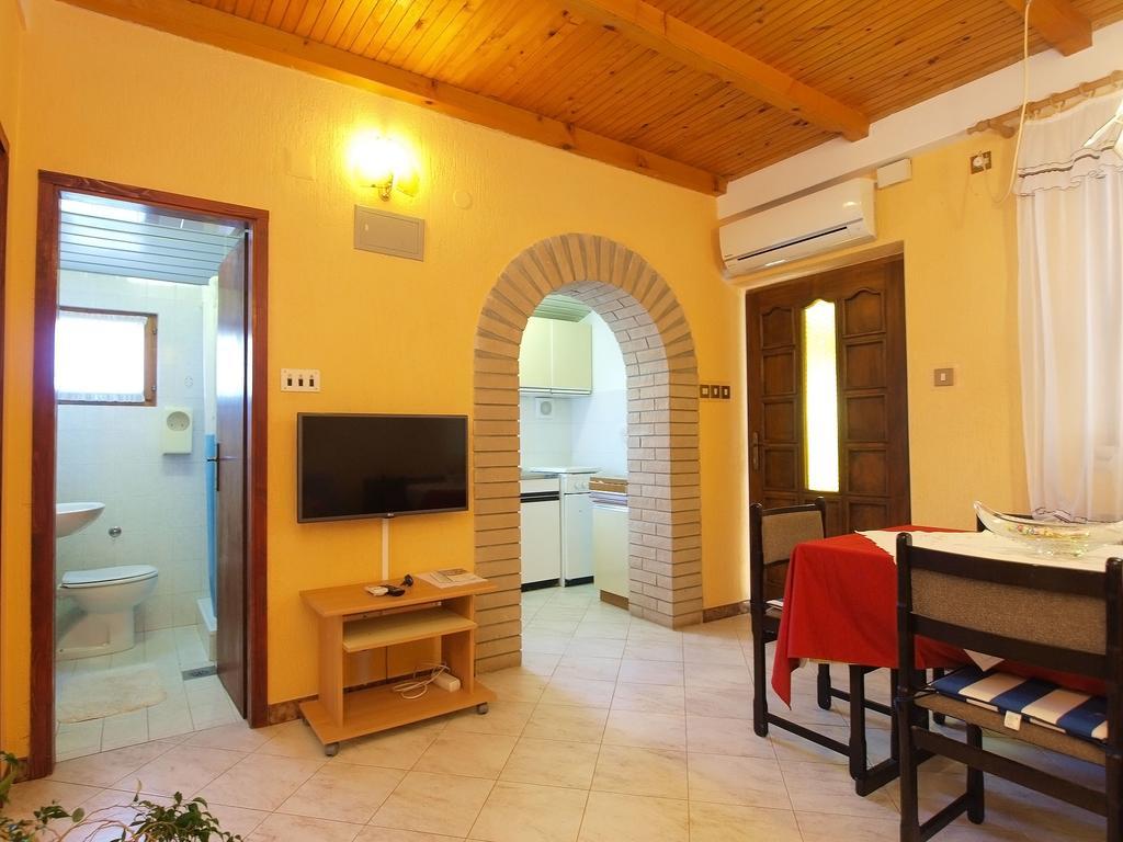 Apartments Milan 1457 罗维尼 外观 照片